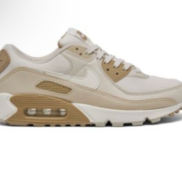 Nike Women’s Air Max 90 Casual Sneakers Women’s 8🤎🤍 - Picture 1 of 4